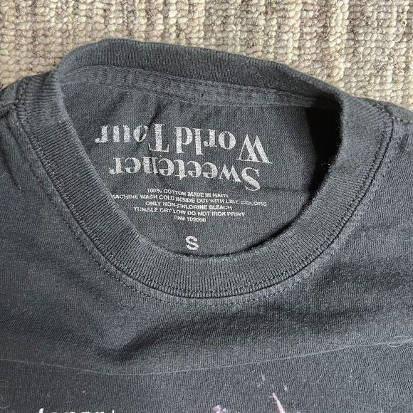 Ariana Grande T Shirt Small Sweetener World Tour 2019 Short Sleeve Black - Picture 5 of 8